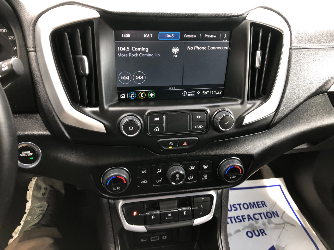 Used 2024 GMC Terrain SLT image 16