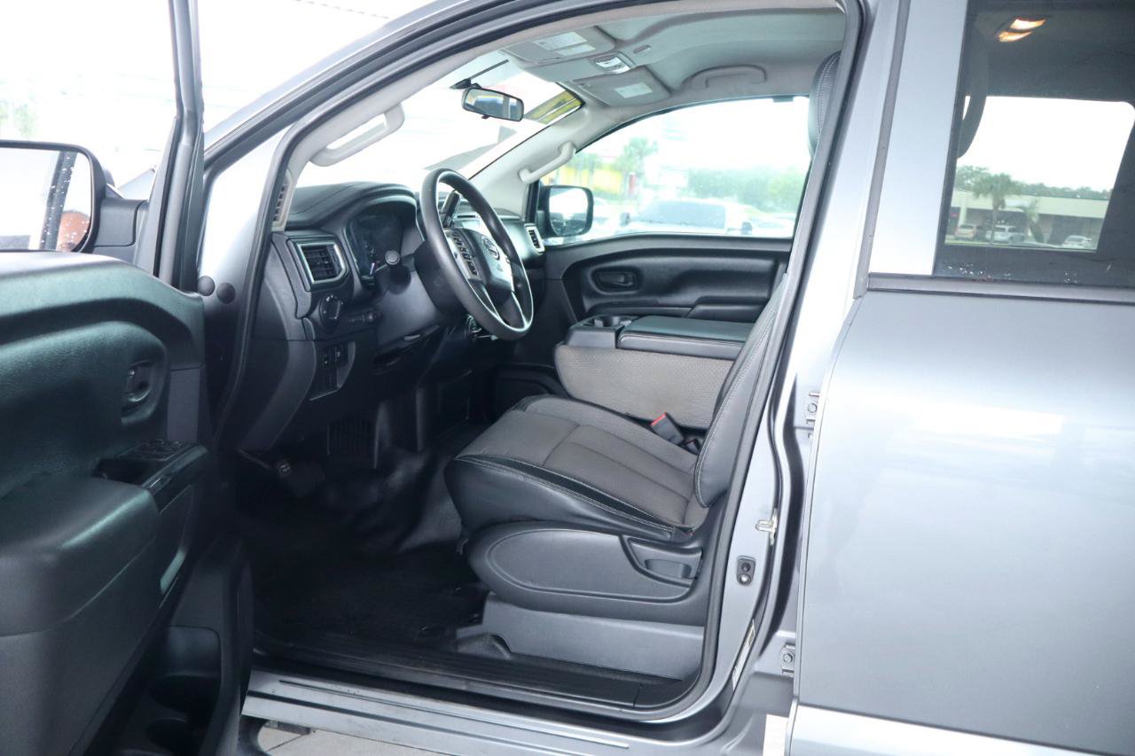 Used 2017 Nissan Titan S AWD/4WD image 14