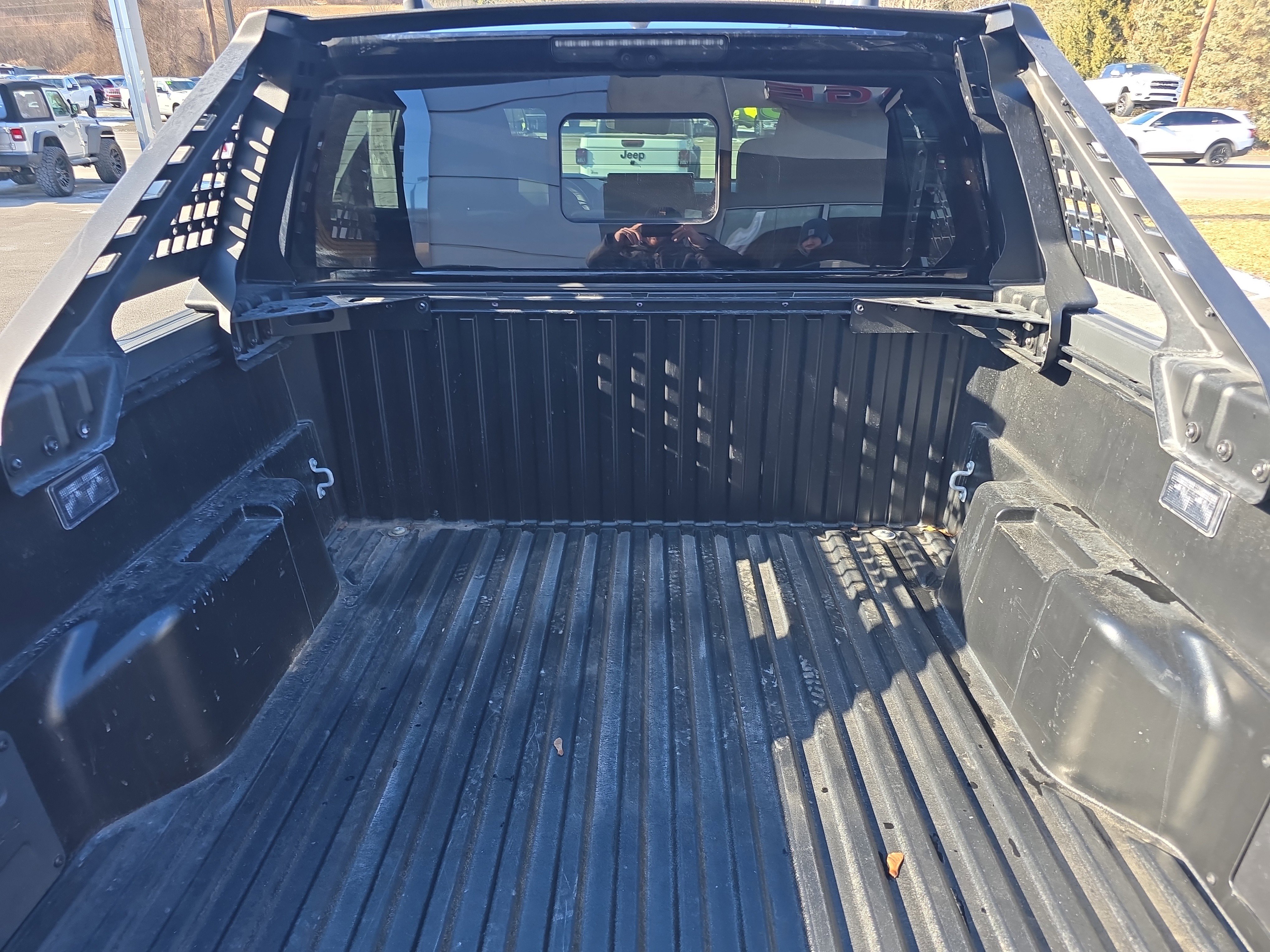 Used 2025 Toyota Tacoma Trailhunter image 5