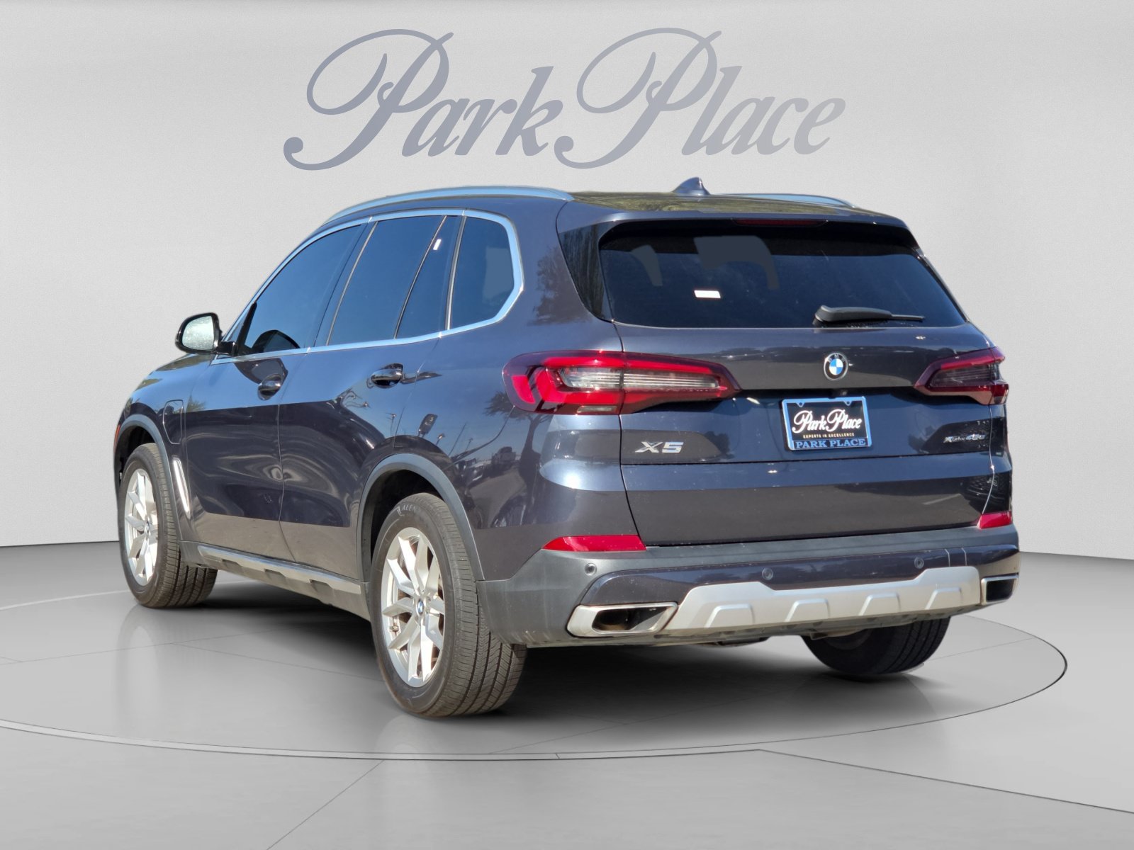 Used 2021 BMW X5 xDrive45e w/ Premium Package AWD/4WD image 3