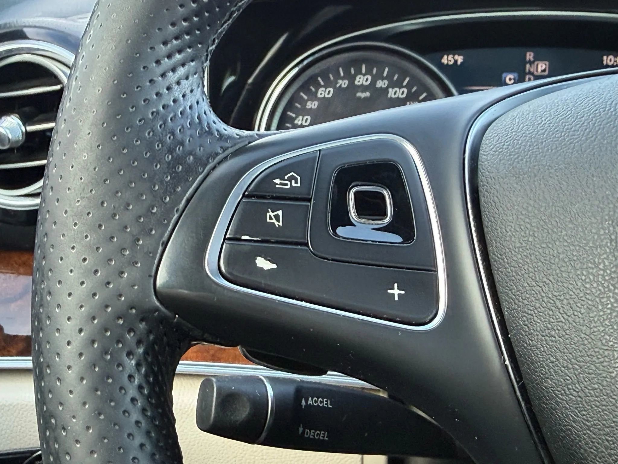 Used 2018 Mercedes-Benz E 300 4MATIC image 31