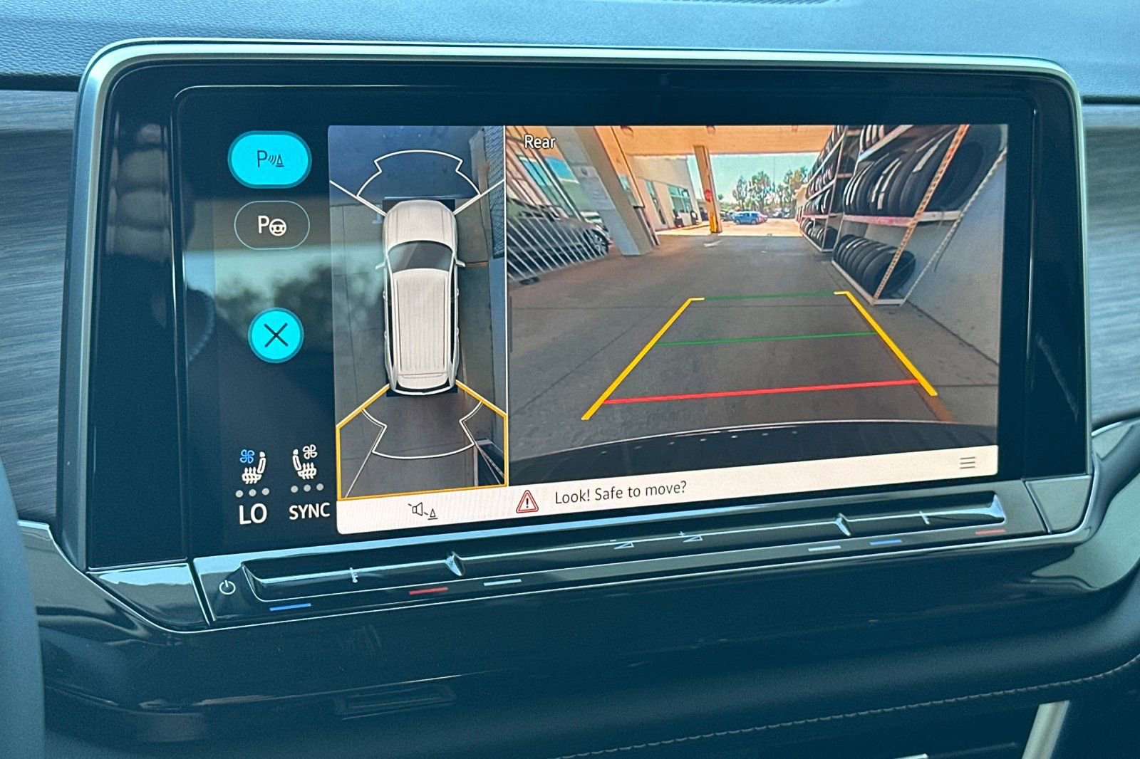 New 2026 Volkswagen Atlas SEL Premium R-Line image 20