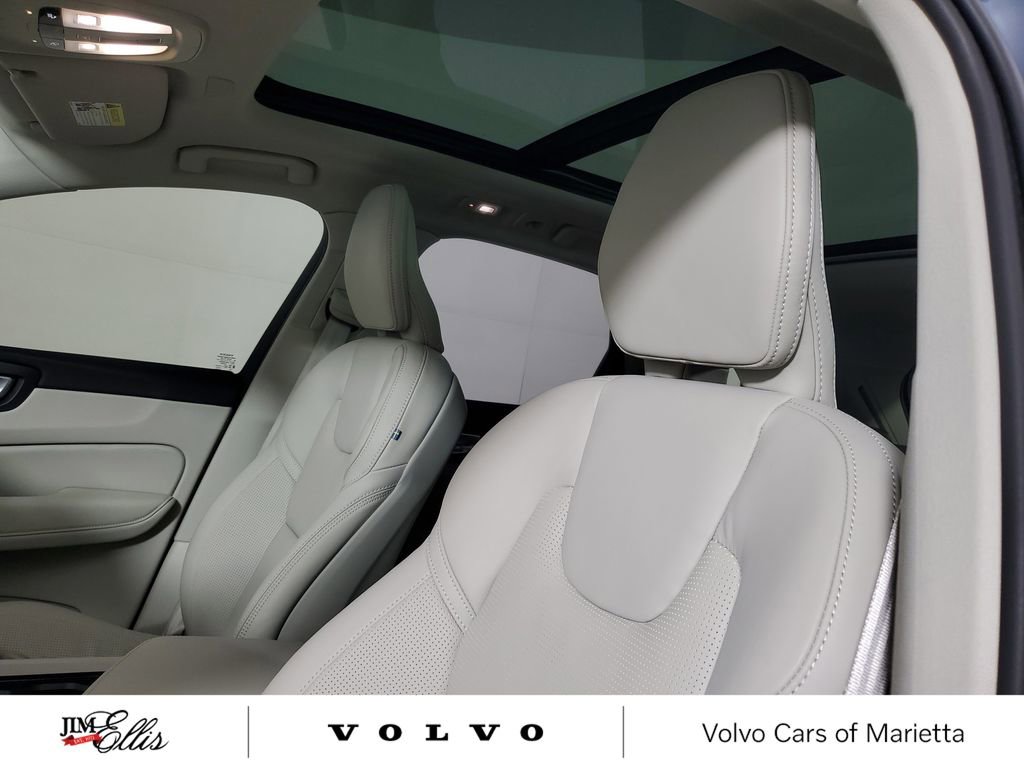 Used 2026 Volvo XC60 B5 Ultra w/ Protection Package Premier image 24