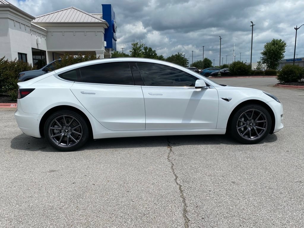 Used 2019 Tesla Model 3 Standard Range RWD image 8
