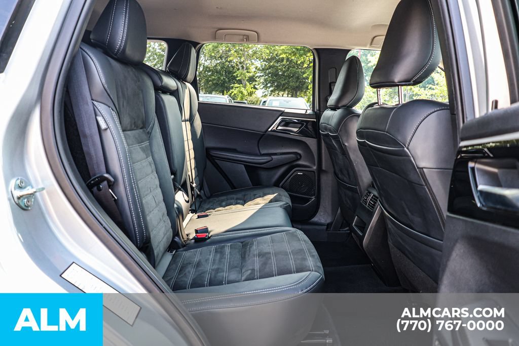 Used 2025 Mitsubishi Outlander SE FWD image 22