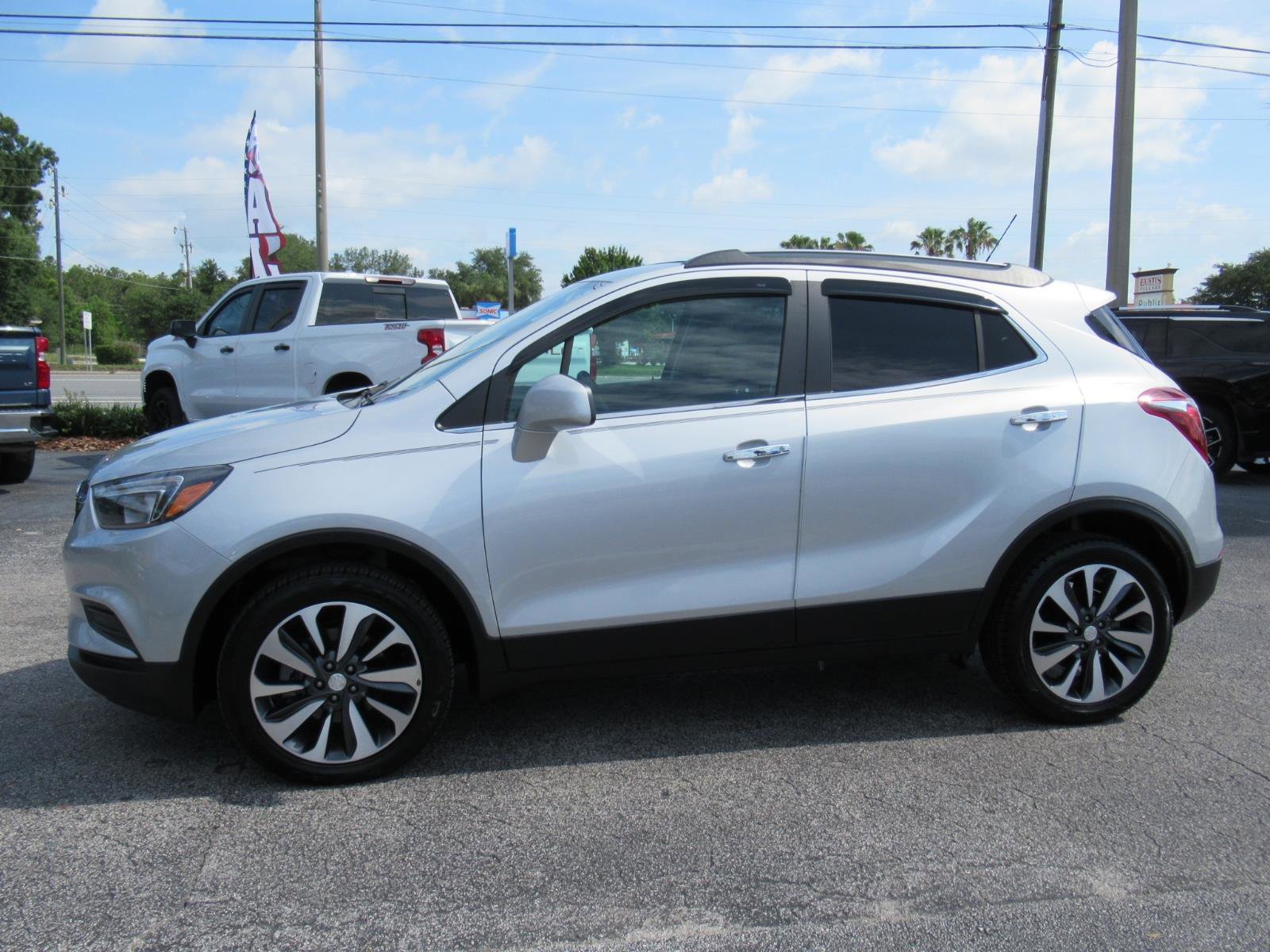Used 2021 Buick Encore Preferred w/ Safety Package AWD/4WD image 2