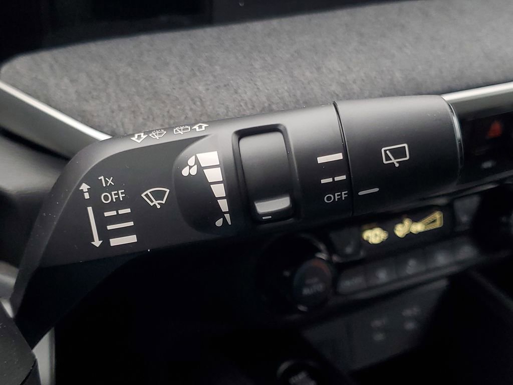 New 2026 Nissan Kicks SV AWD/4WD image 18