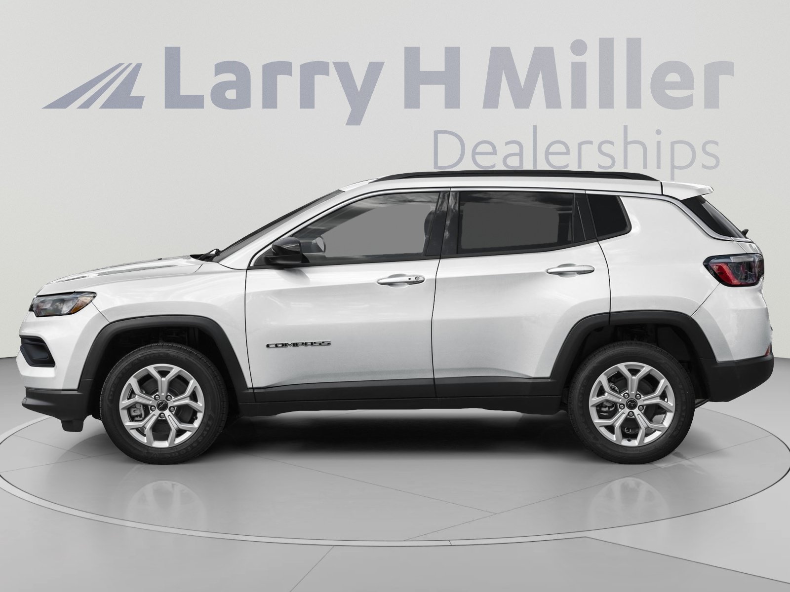 Used 2025 Jeep Compass Latitude w/ Convenience Group AWD/4WD image 6