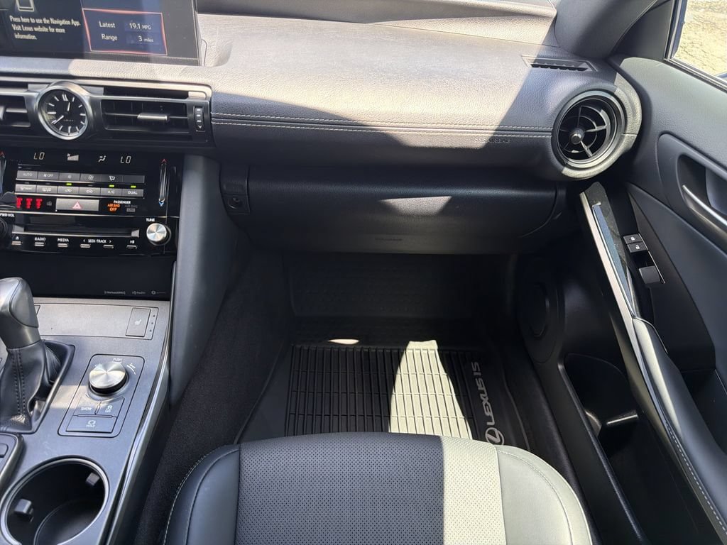 Used 2024 Lexus IS 350 F Sport RWD image 17