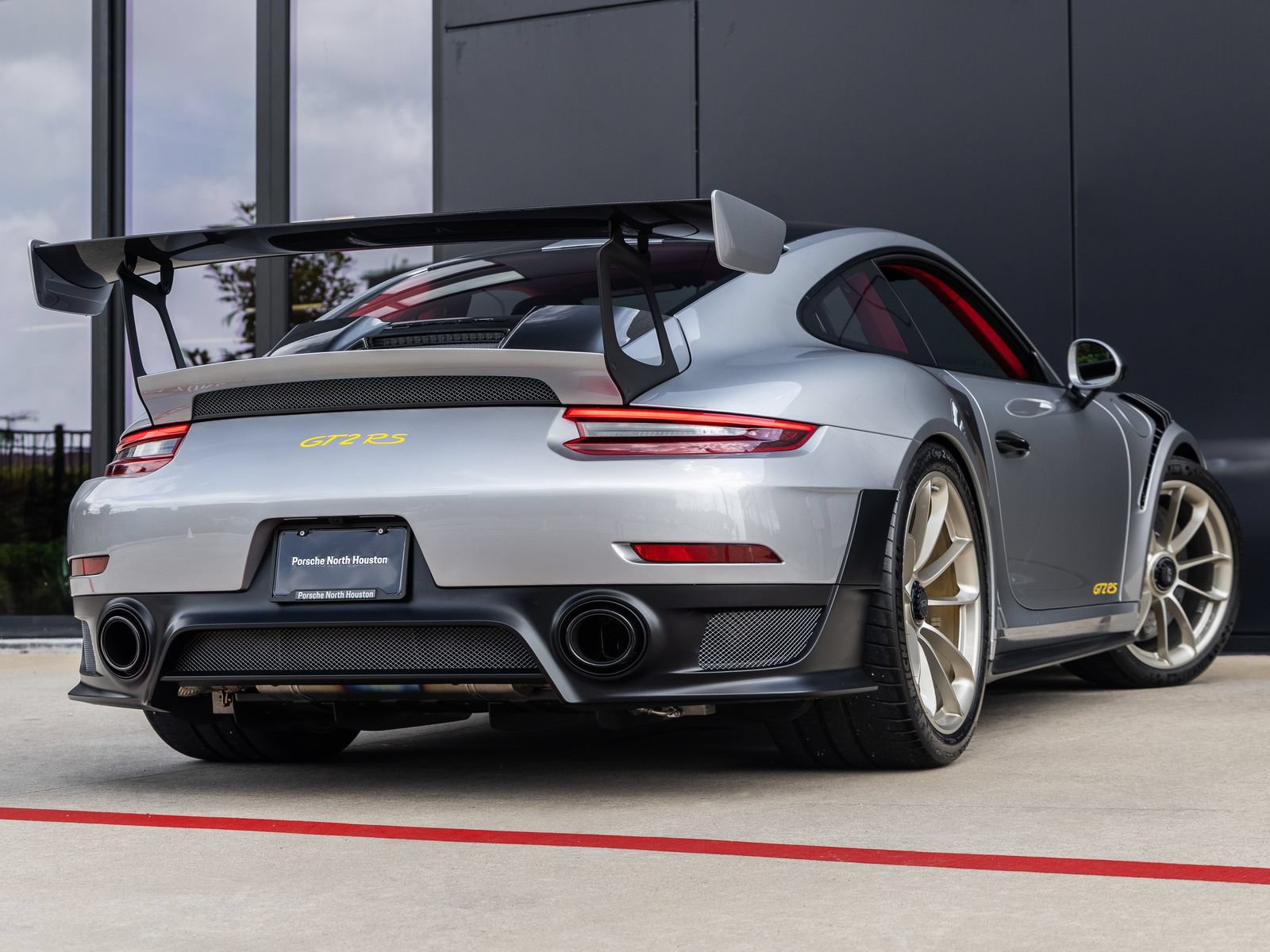 Certified 2018 Porsche 911 GT2 RS RWD image 13