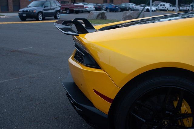 Used 2015 Lamborghini Huracan LP 610-4 image 25