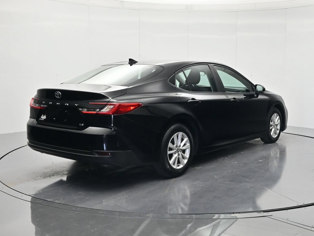 Used 2025 Toyota Camry LE FWD image 5