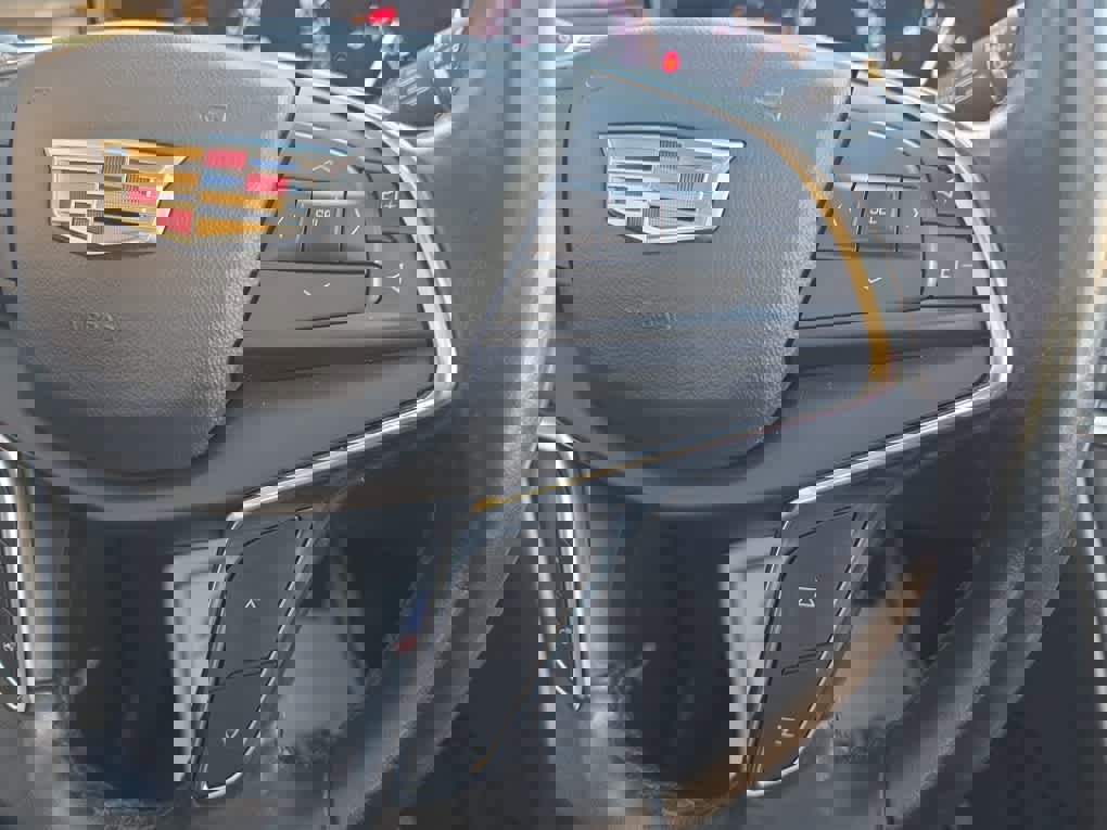 Used 2018 Cadillac XT5 Luxury w/ Driver Awareness Package image 18