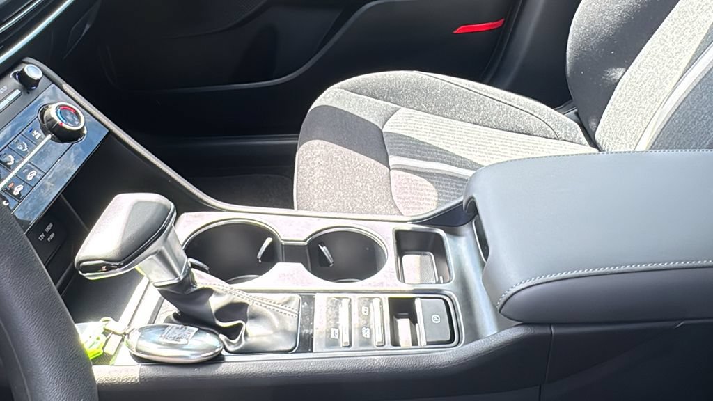 Used 2025 Hyundai Sonata SE FWD image 21