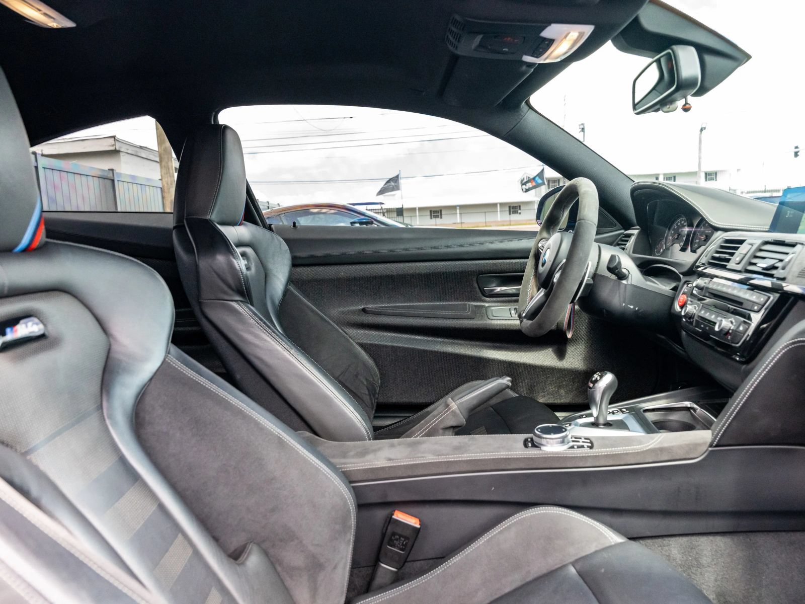 Used 2019 BMW M4 CS RWD image 41