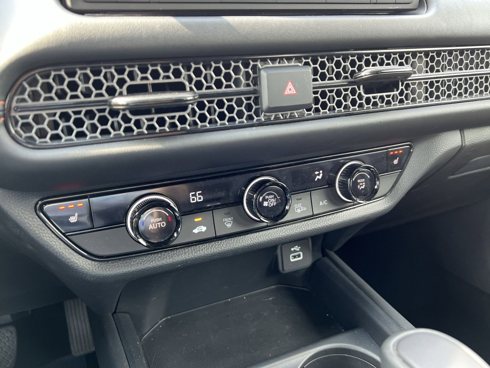 Used 2025 Honda HR-V Sport image 18