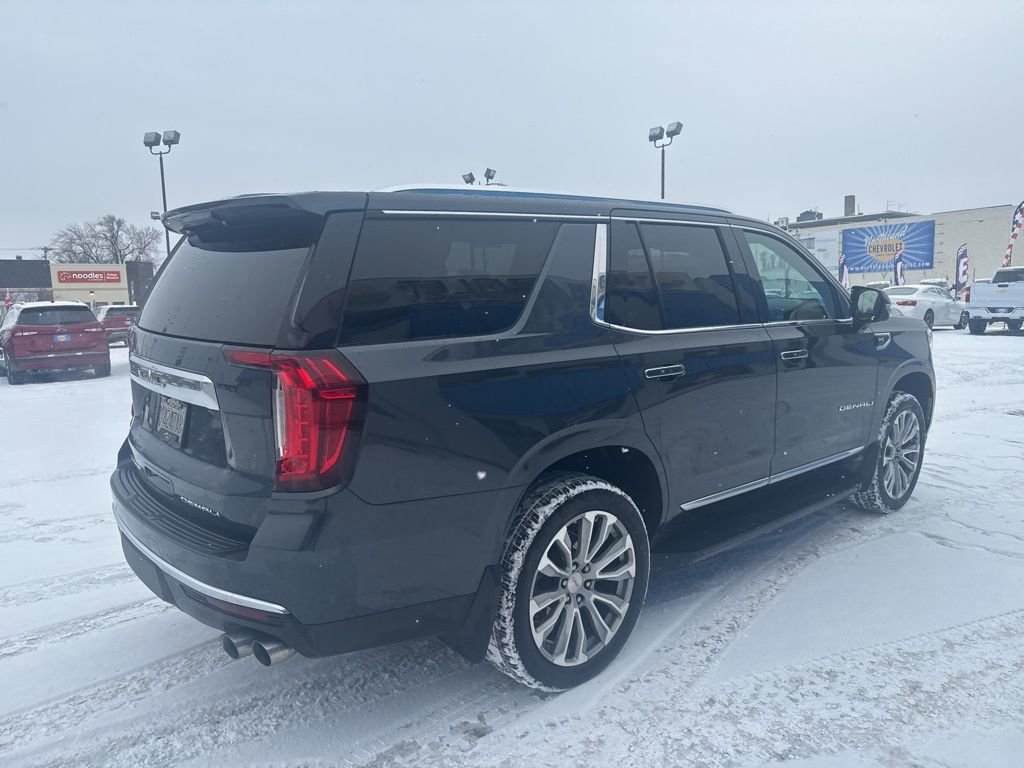 Used 2021 GMC Yukon Denali w/ Advanced Technology Package image 12