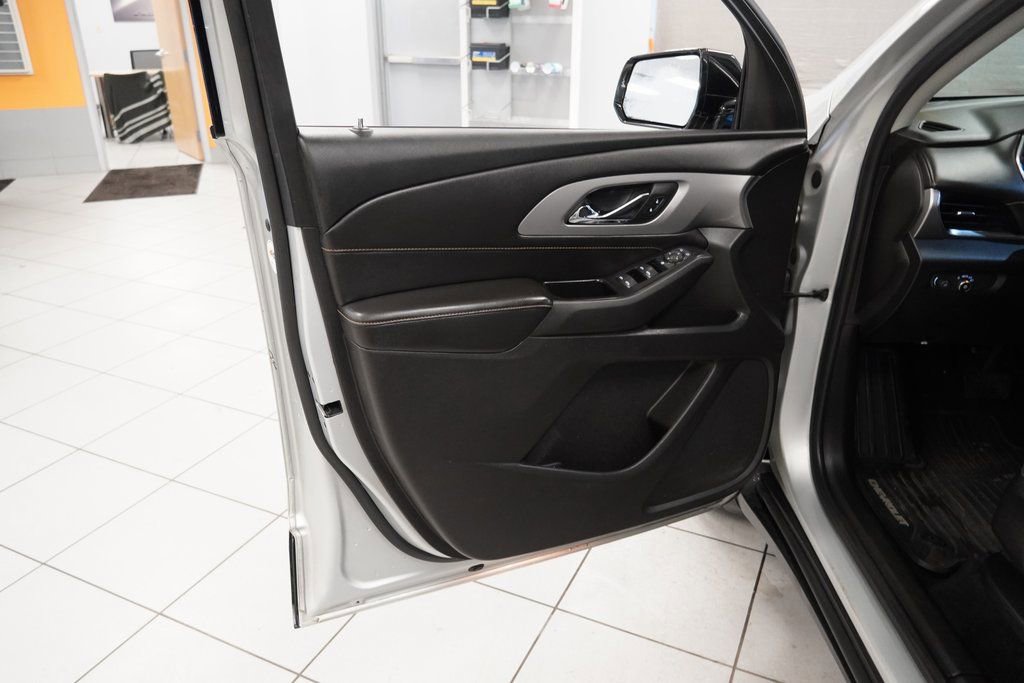 Used 2018 Chevrolet Traverse LS FWD image 5