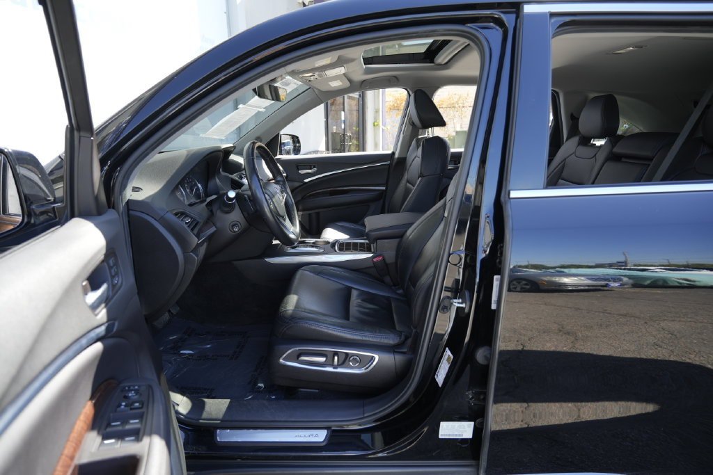 Used 2020 Acura MDX SH-AWD image 17
