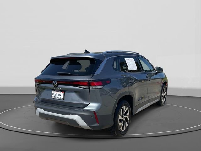 Used 2025 Volkswagen Tiguan S image 3