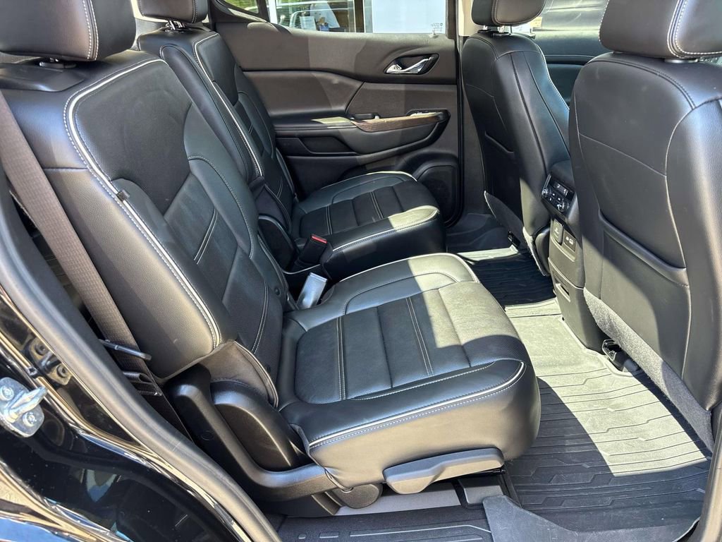 Used 2022 GMC Acadia Denali w/ Denali Ultimate Package AWD/4WD image 15