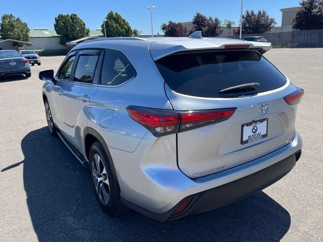 Used 2023 Toyota Highlander XLE FWD image 7