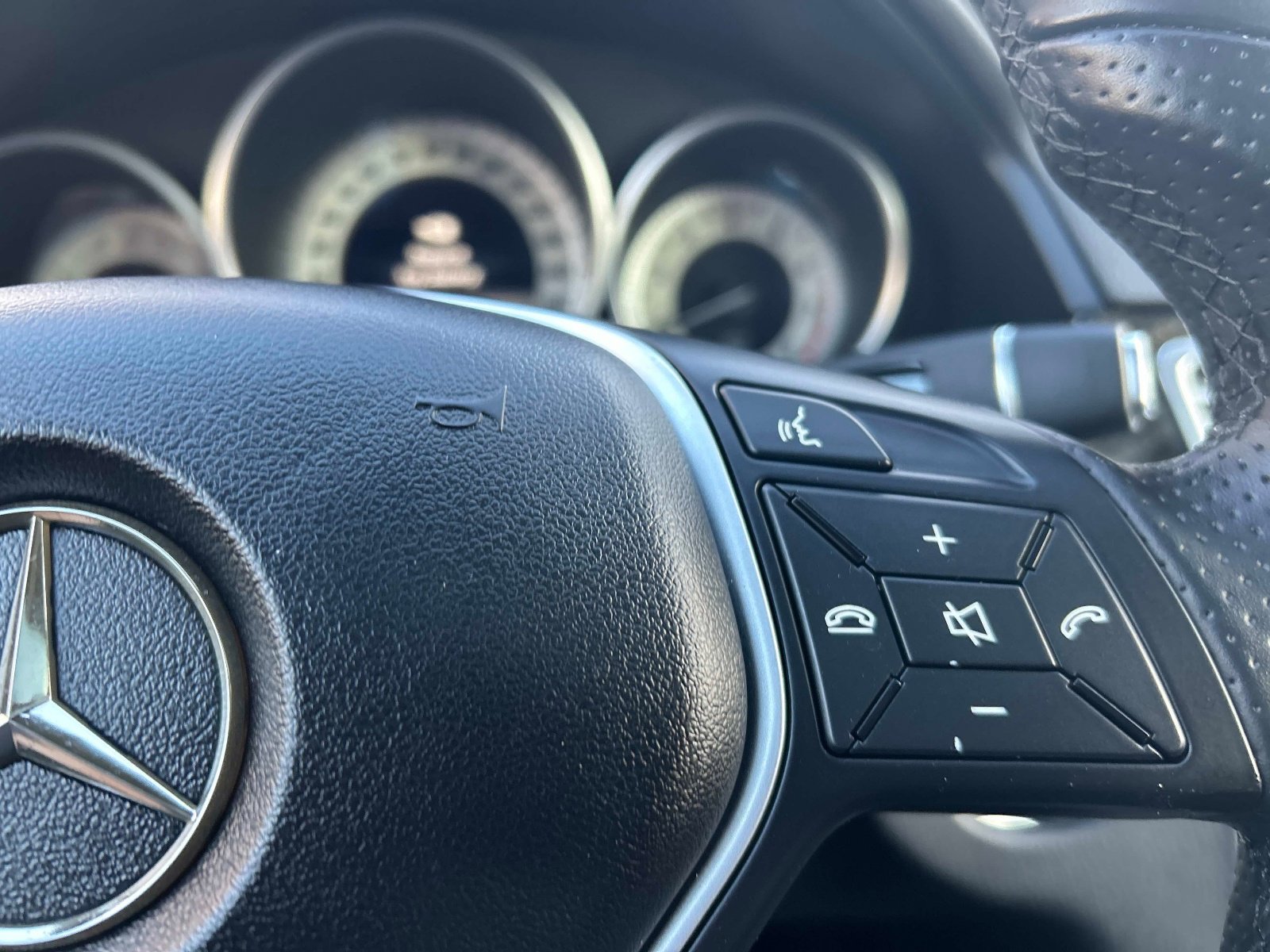 Used 2016 Mercedes-Benz E 350 Sedan image 27