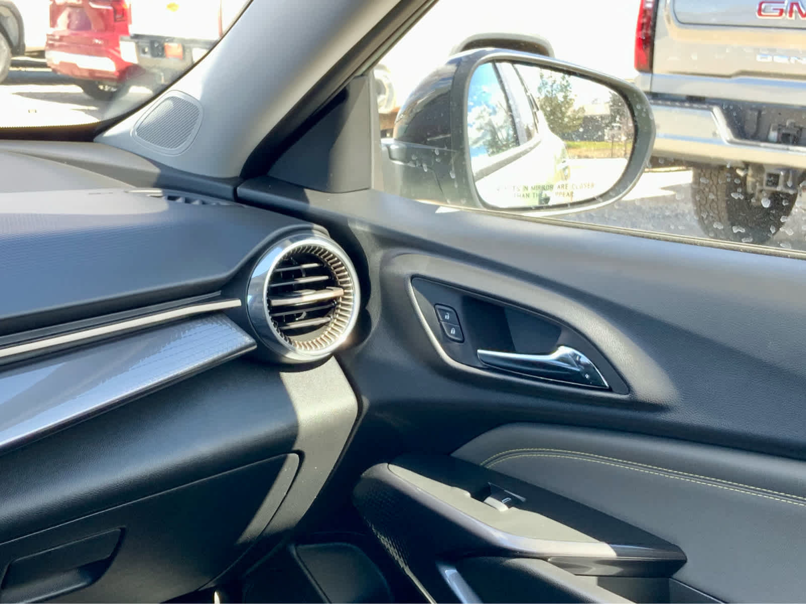 New 2026 Chevrolet Trax ACTIV FWD image 34