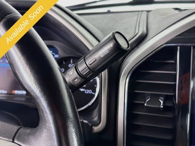 Used 2022 Ford F350 Lariat w/ Tremor Off-Road Package AWD/4WD image 17