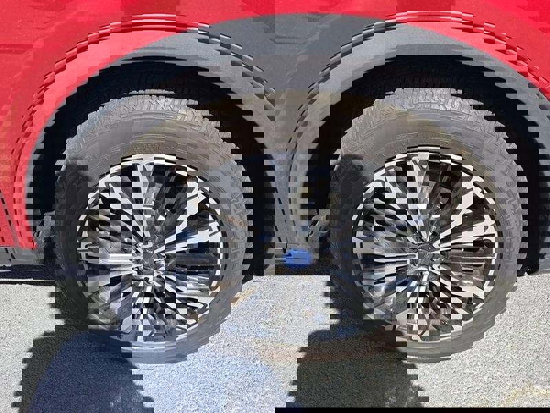 Used 2022 Ford Escape SE w/ SE Sport Appearance Package image 18