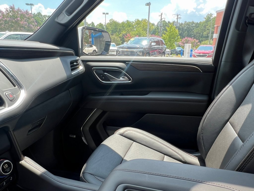 Used 2024 Chevrolet Tahoe High Country w/ Premium Package image 17