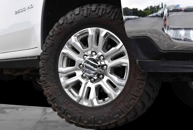 Used 2020 Chevrolet Silverado 2500 LTZ w/ LTZ Plus Package AWD/4WD image 3
