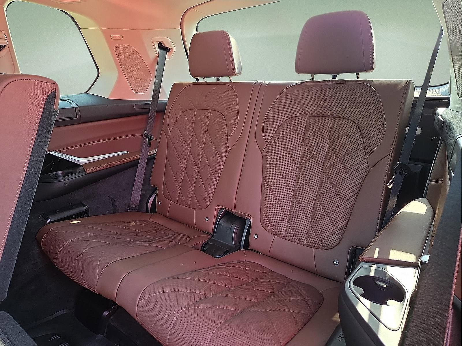 Used 2026 BMW X7 xDrive40i w/ Premium Package image 9