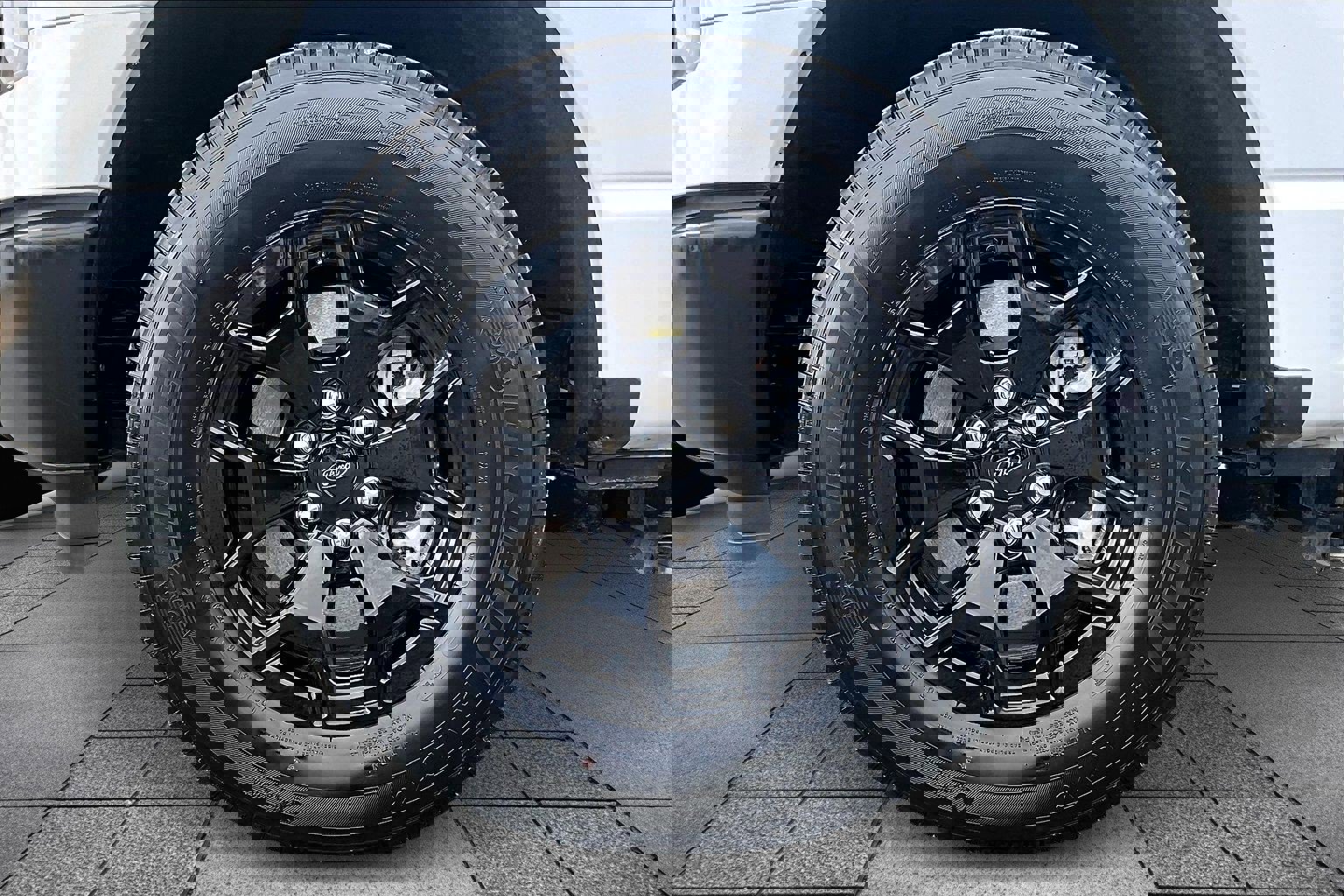 Used 2025 Ford F150 Lightning Pro image 8