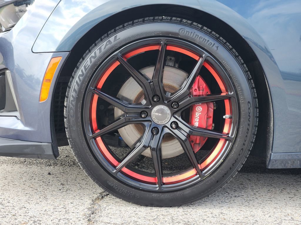 Used 2020 Chevrolet Camaro SS RWD image 7