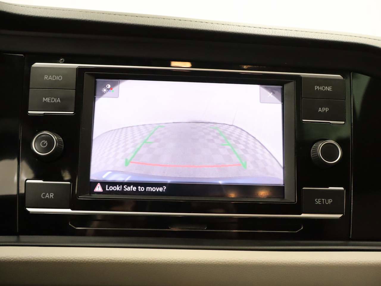 Used 2019 Volkswagen Jetta SE image 11