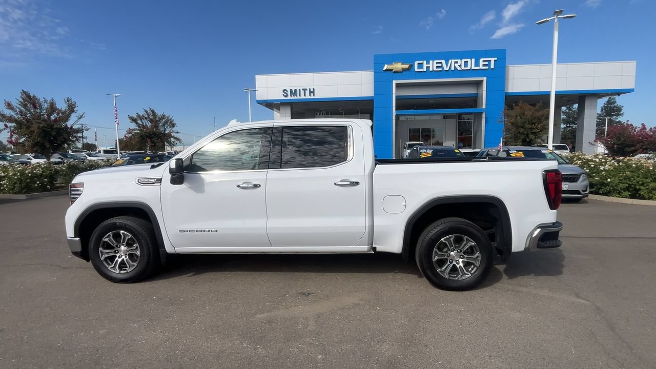 Used 2025 GMC Sierra 1500 SLT RWD image 4