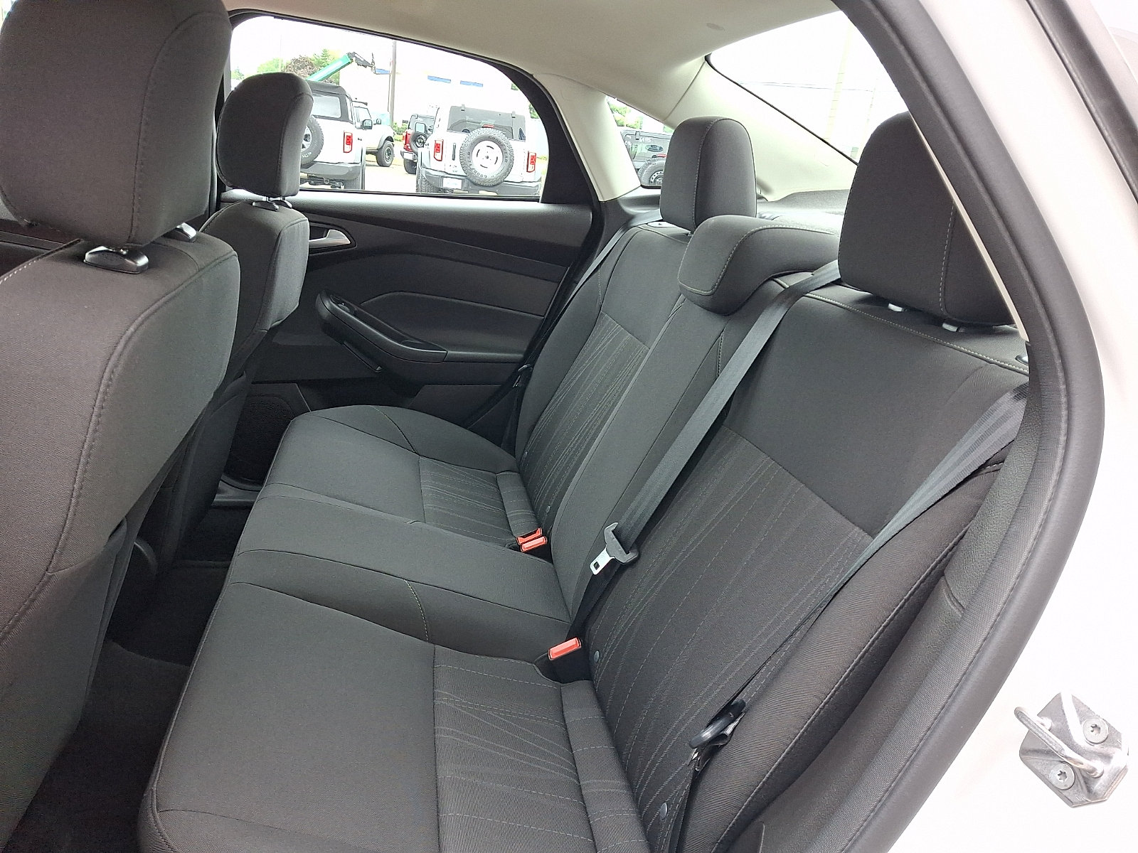 Used 2016 Ford Focus SE FWD image 11