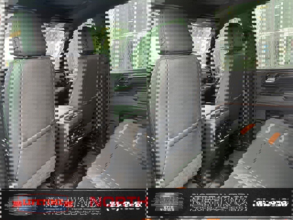 Used 2025 GMC Sierra 2500 AT4 w/ AT4 Premium Plus Package image 18