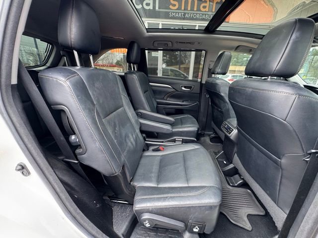 Used 2017 Toyota Highlander Limited Platinum AWD/4WD image 14