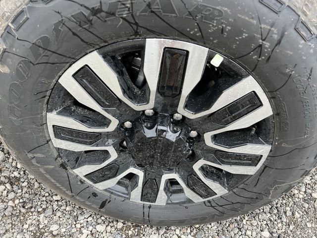 Used 2024 GMC Sierra 2500 Denali Ultimate image 10