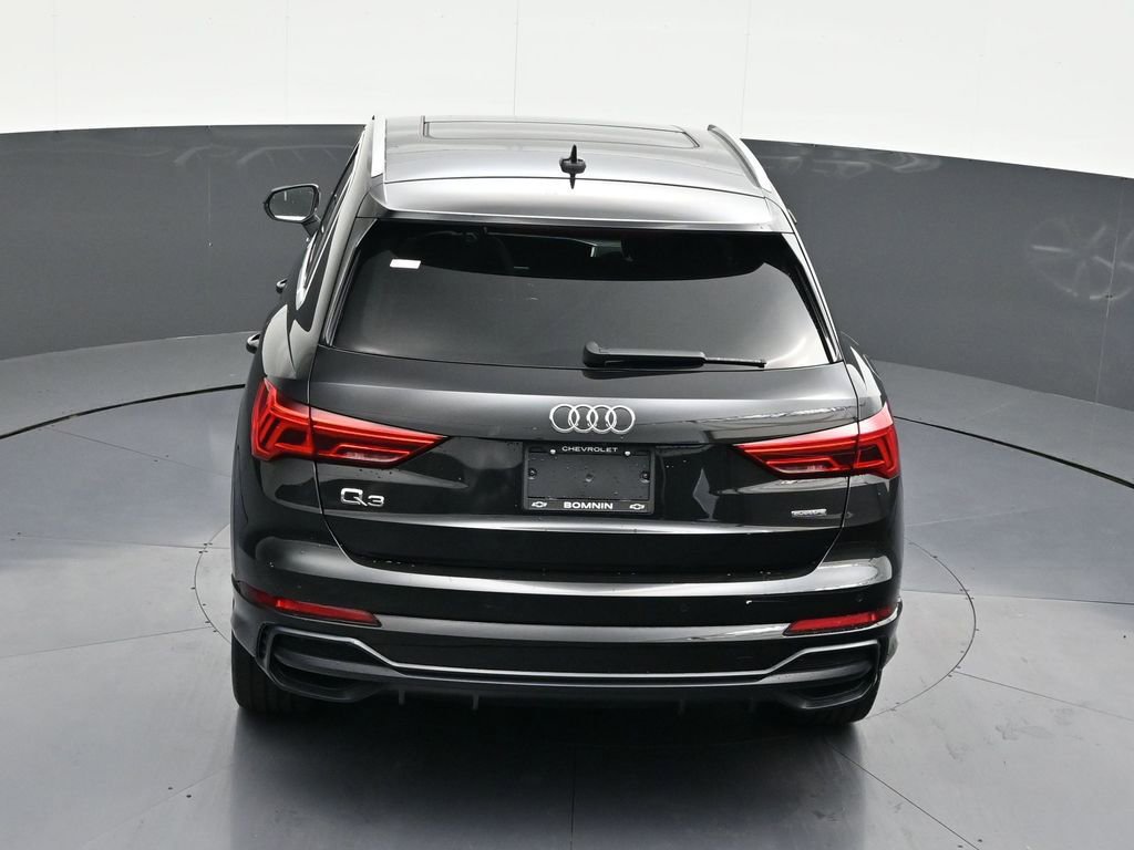 Used 2019 Audi Q3 2.0T Premium Plus w/ Premium Plus Package image 18