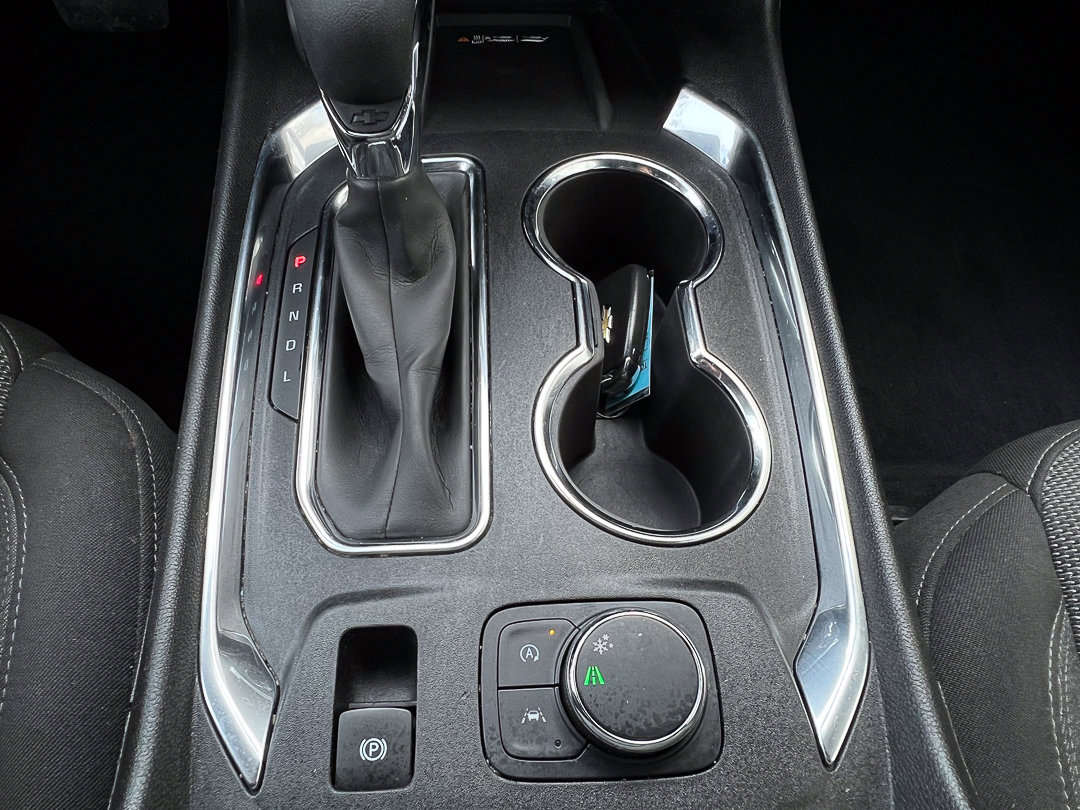 Used 2023 Chevrolet Traverse LT image 25