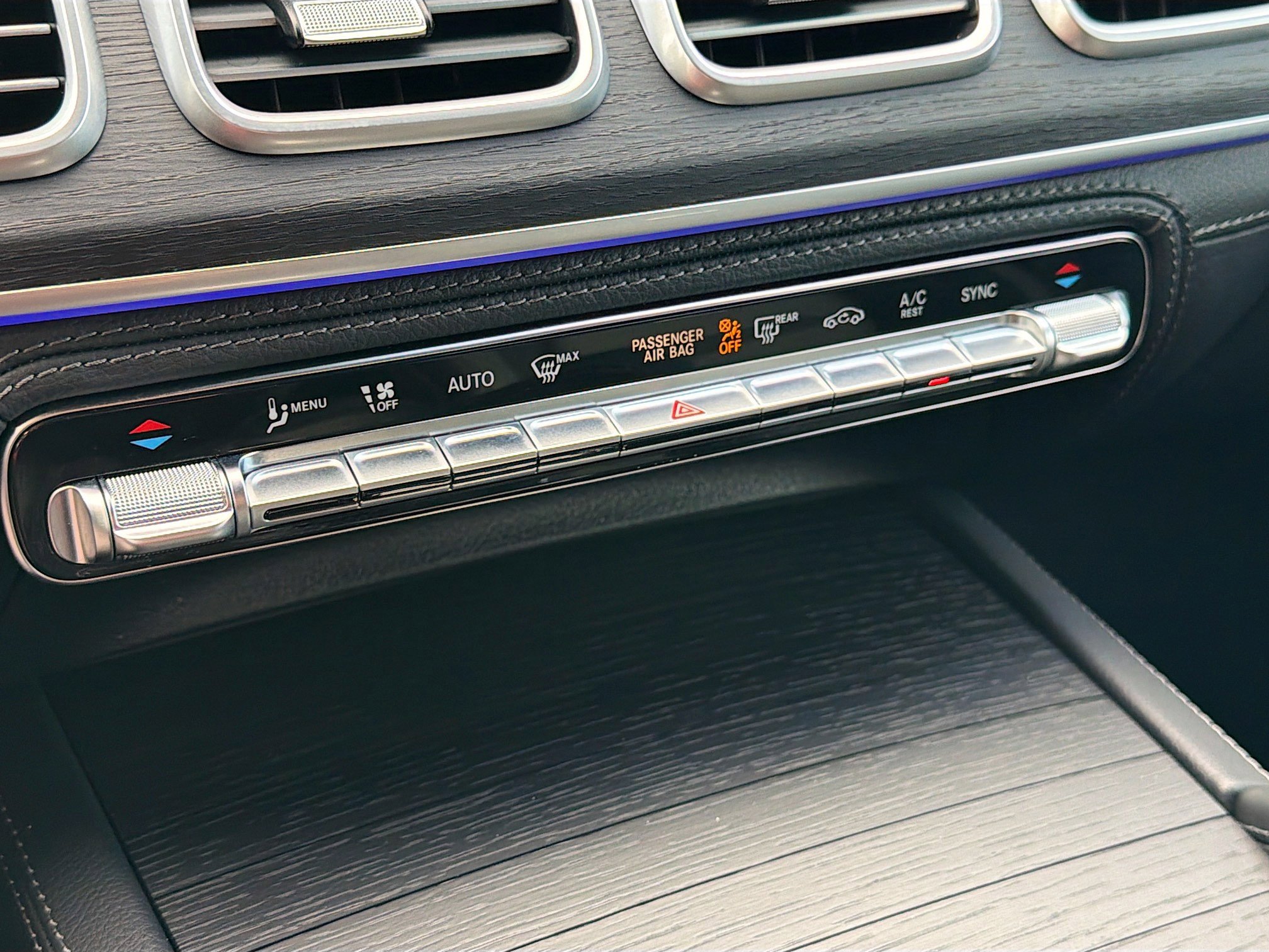 Used 2025 Mercedes-Benz GLE 53 AMG 4MATIC Coupe image 35