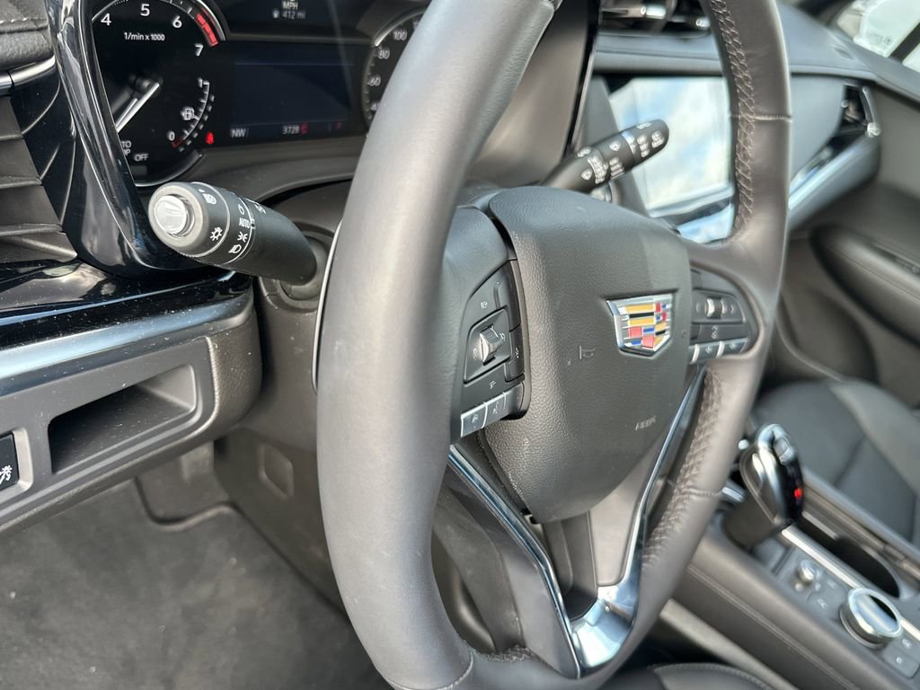 New 2025 Cadillac XT6 Luxury FWD image 20