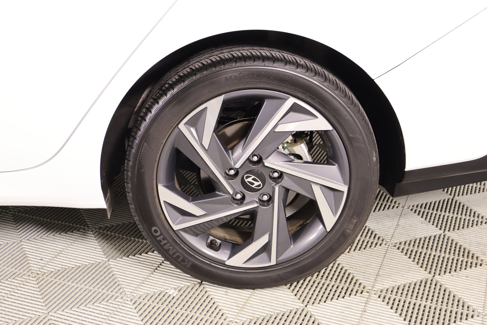 Used 2024 Hyundai Elantra SEL w/ Convenience Package image 20