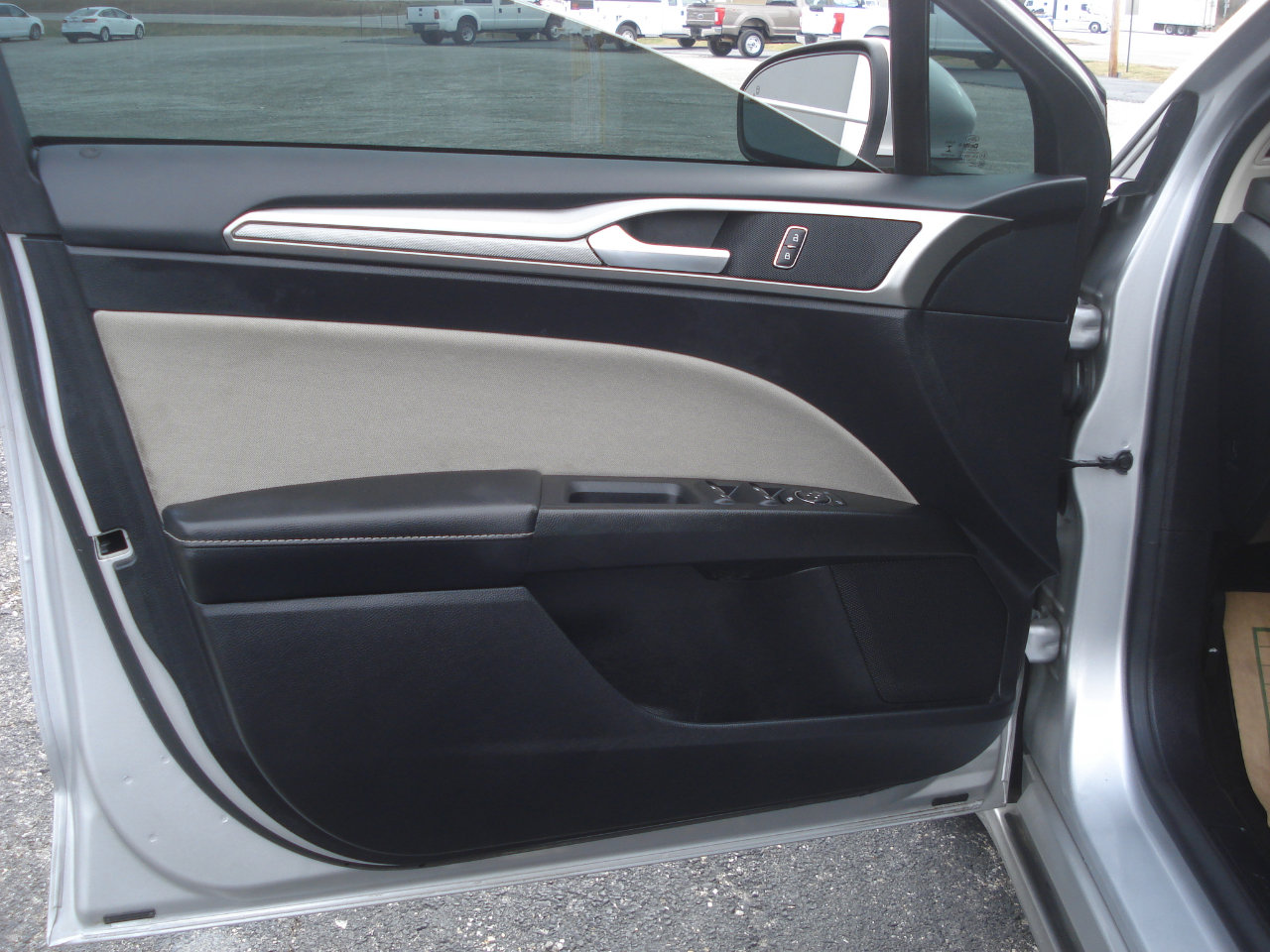 Used 2019 Ford Fusion S image 9