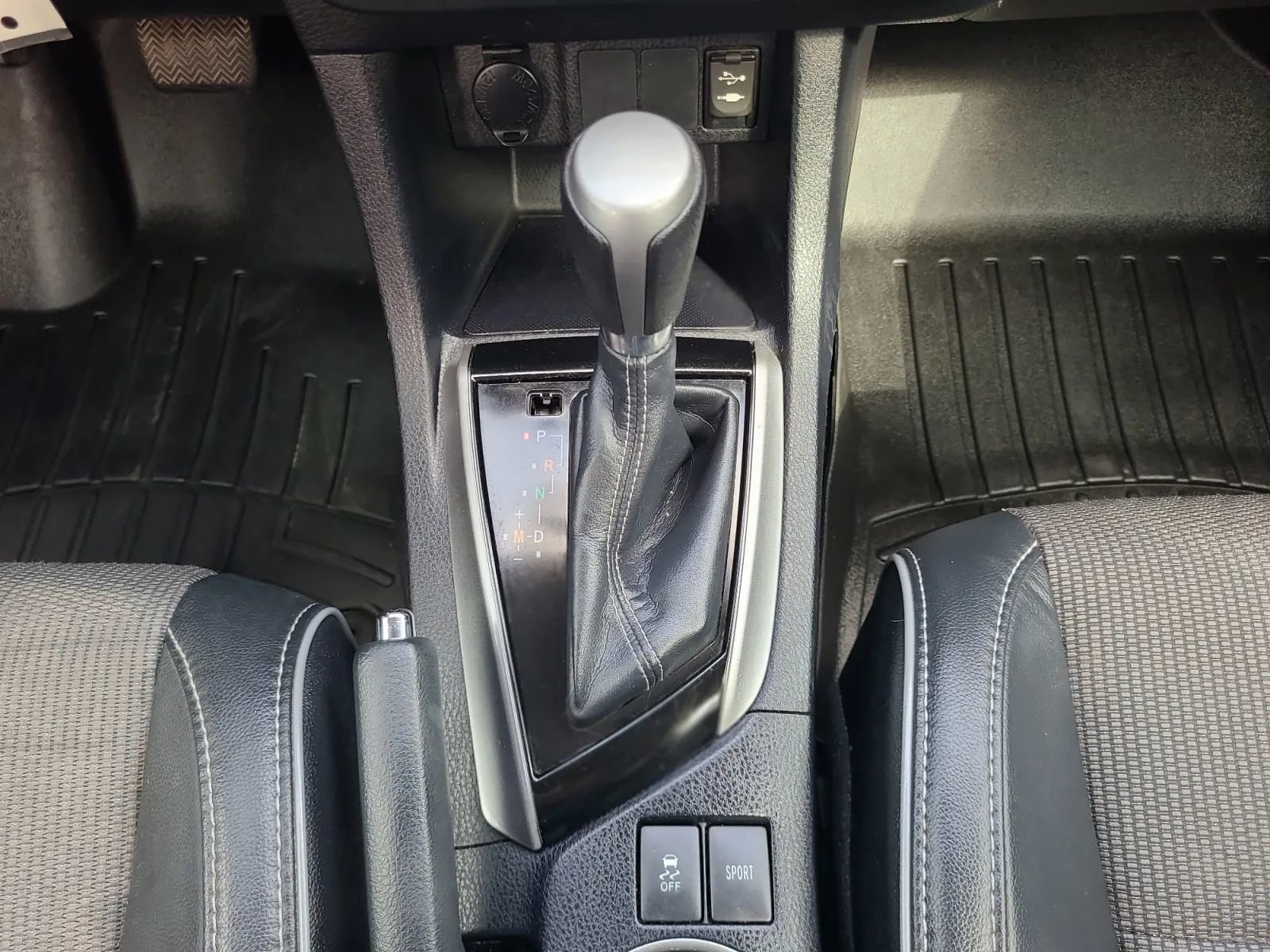 Used 2015 Toyota Corolla S FWD image 16