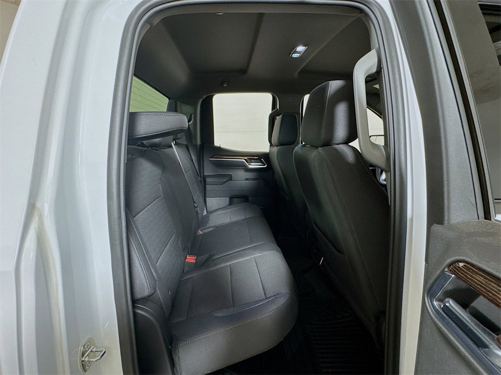 Used 2024 GMC Sierra 1500 Elevation image 25