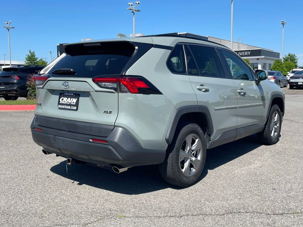 Used 2022 Toyota RAV4 XLE w/ Convenience Package FWD image 7